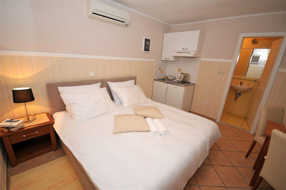Apartments & Rooms Buble Trogir Extérieur photo