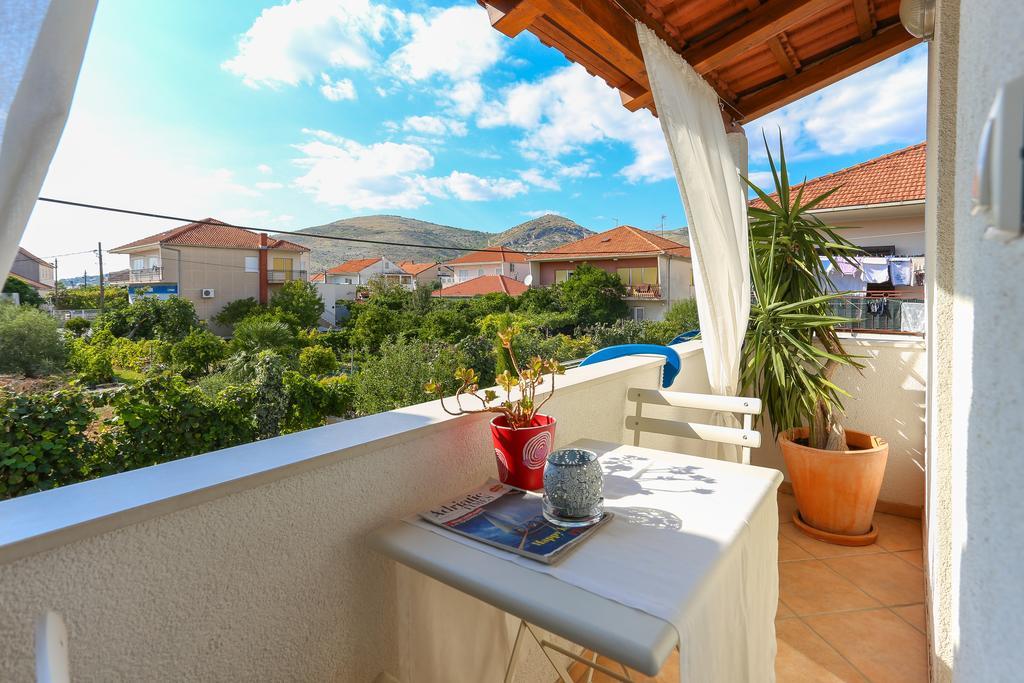 Apartments & Rooms Buble Trogir Extérieur photo