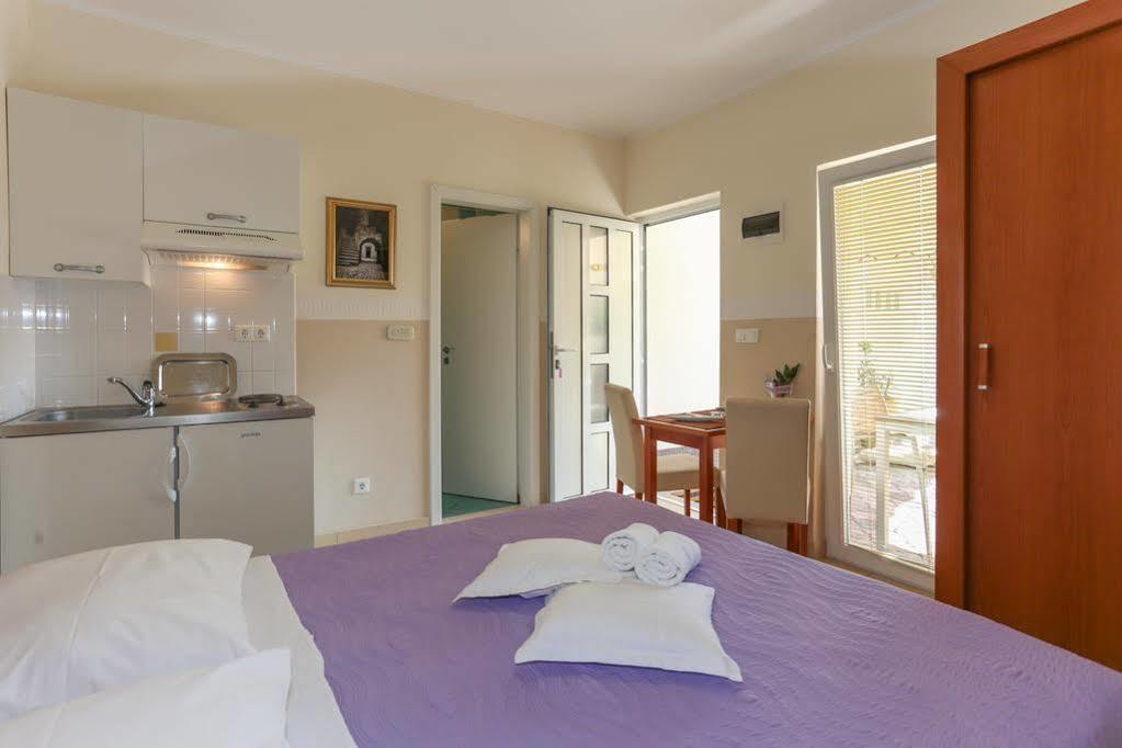 Apartments & Rooms Buble Trogir Extérieur photo