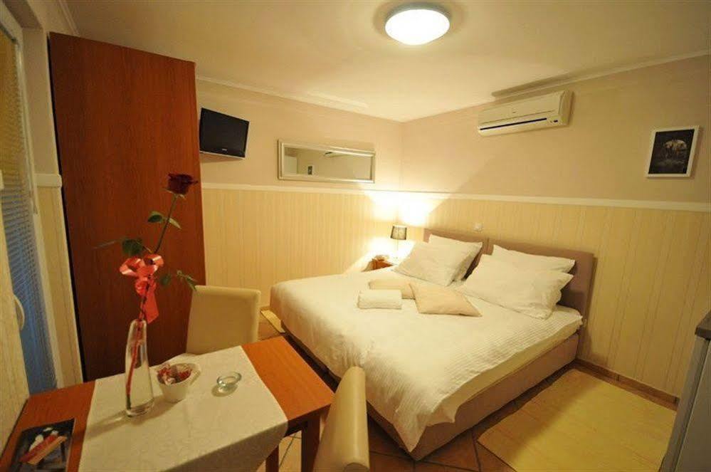 Apartments & Rooms Buble Trogir Extérieur photo